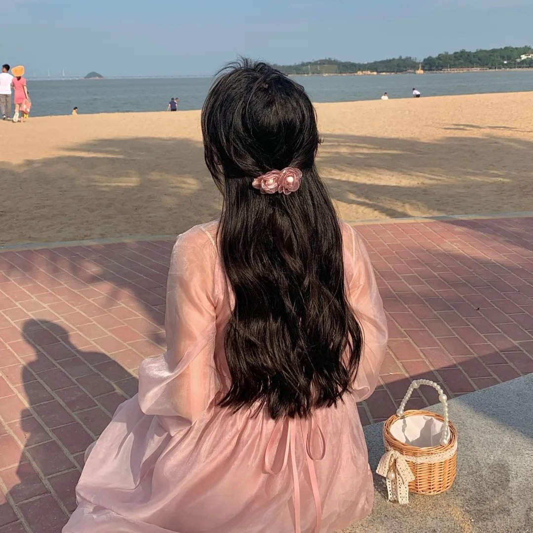 云深终见月团圆