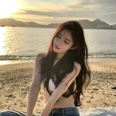 在深渊里凝视她